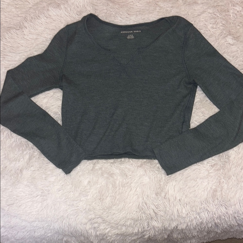 American Eagle Outfitters Green Fitted Long Sleeve Crop Top